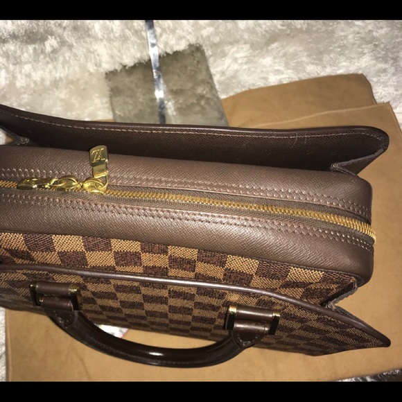 Louis Vuitton Triana - Picture 8 of 13